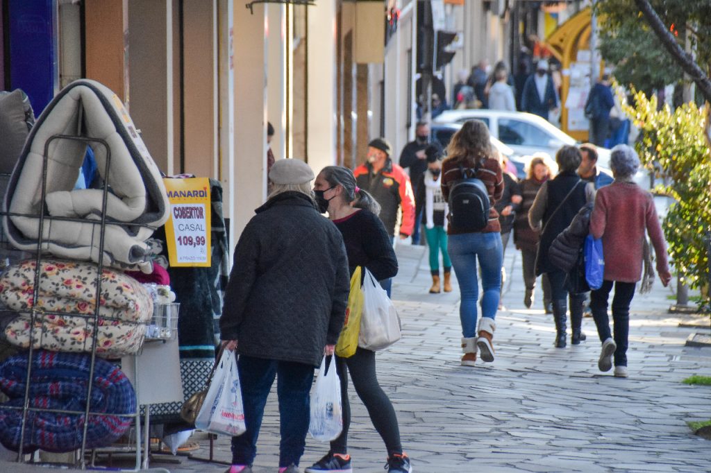 pesquisa pagamento dívidas idosos